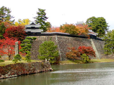 松江城　紅葉