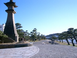おかよ灯篭